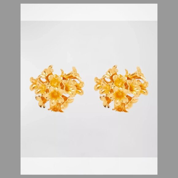 Oscar de la Renta Bouquet of Flowers Button Earrings